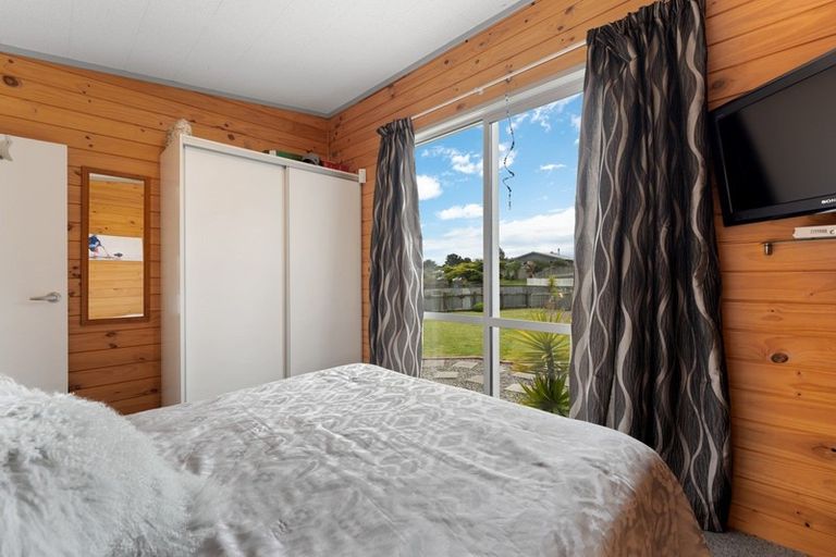 Photo of property in 11 Ramona Avenue, Waitarere Beach, Levin, 5510