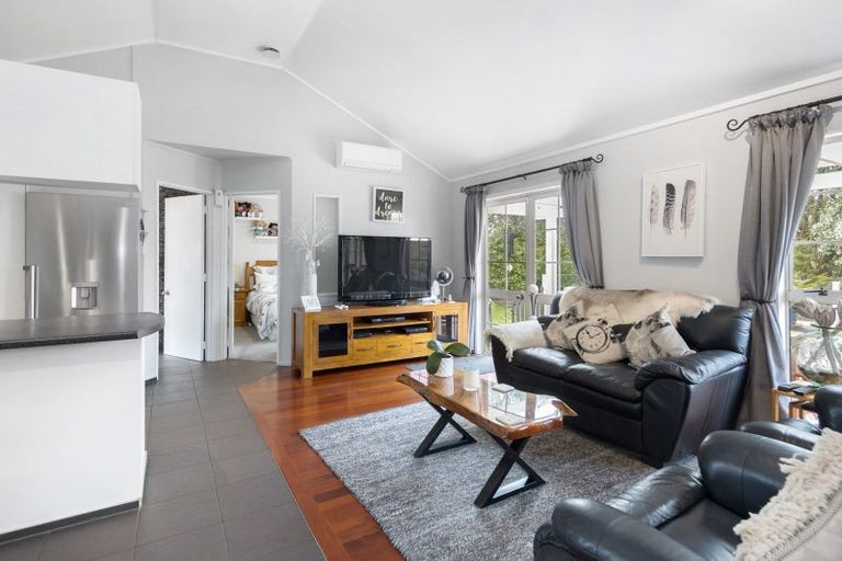 Photo of property in 403 Whangaparaoa Road, Stanmore Bay, Whangaparaoa, 0932