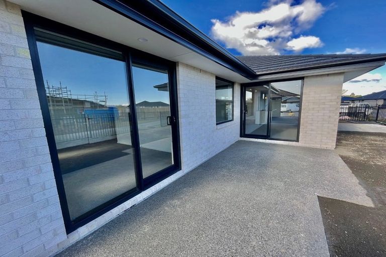 Photo of property in 24 Ned Place, Halswell, Christchurch, 8025