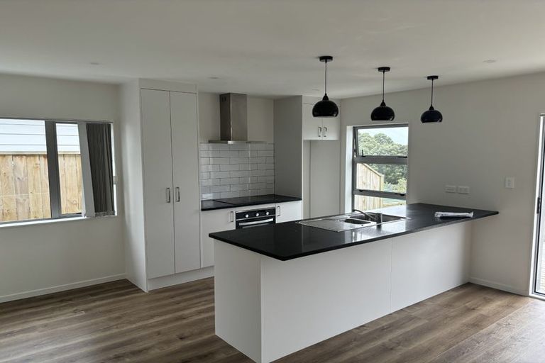 Photo of property in 78b Lincoln Park Avenue, Massey, Auckland, 0614