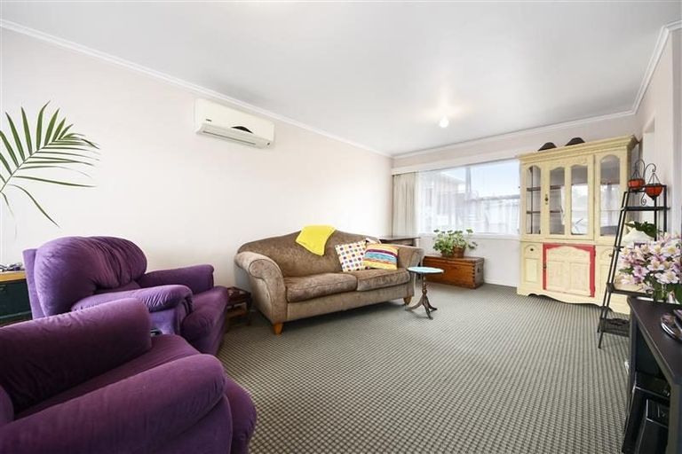 Photo of property in 26 West Coast Road, Glen Eden, Auckland, 0602