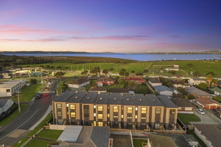 Photo of property in 6/4 Toru Street, Te Atatu Peninsula, Auckland, 0610