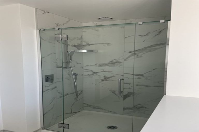 Photo of property in 8/22 Yeovil Road, Te Atatu Peninsula, Auckland, 0610