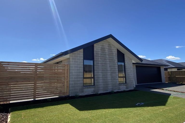 Photo of property in 155 Shillingford Boulevard, Rolleston, 7615