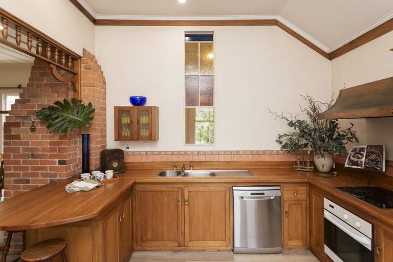 Photo of property in 122 Stout Street, Whataupoko, Gisborne, 4010