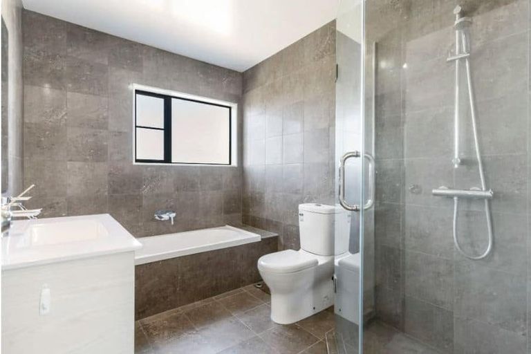 Photo of property in 30b Grassways Avenue, Pakuranga, Auckland, 2010