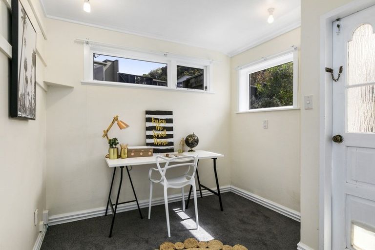 Photo of property in 29 Acacia Avenue, Maungaraki, Lower Hutt, 5010