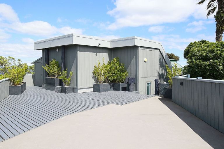 Photo of property in 29 The Track, Plimmerton, Porirua, 5026