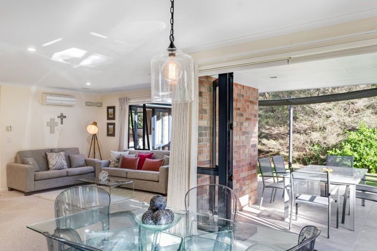 Photo of property in 15 Edkins Road, Kerikeri, 0230