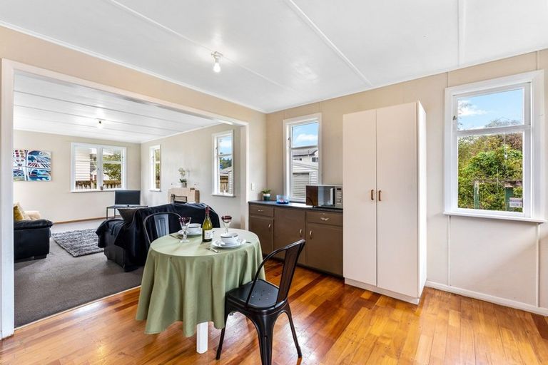 Photo of property in 6 Benge Crescent, Clouston Park, Upper Hutt, 5018