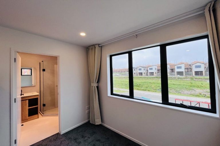 Photo of property in 8 Toetoe Street, Westgate, 0814