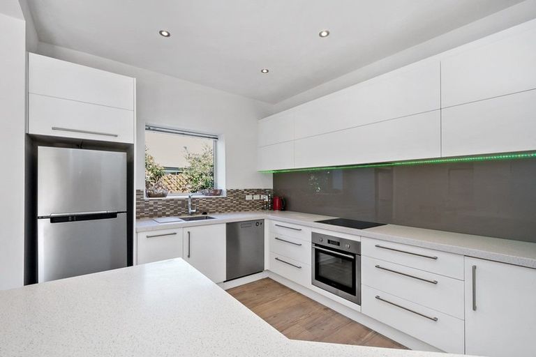 Photo of property in 90 Westholme Street, Strowan, Christchurch, 8052