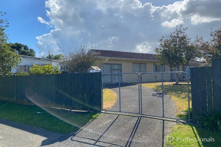 Photo of property in 4 Waimahia Avenue, Weymouth, Auckland, 2103