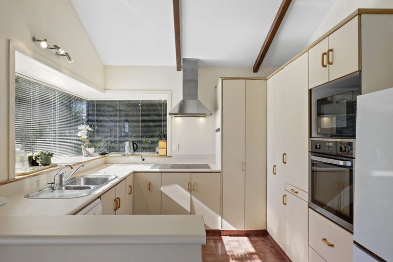 Photo of property in 51 Karina Road, Merrilands, New Plymouth, 4312