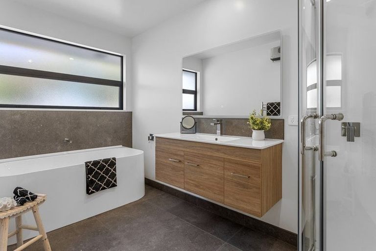 Photo of property in 105 Kippenberger Avenue, Rangiora, 7400