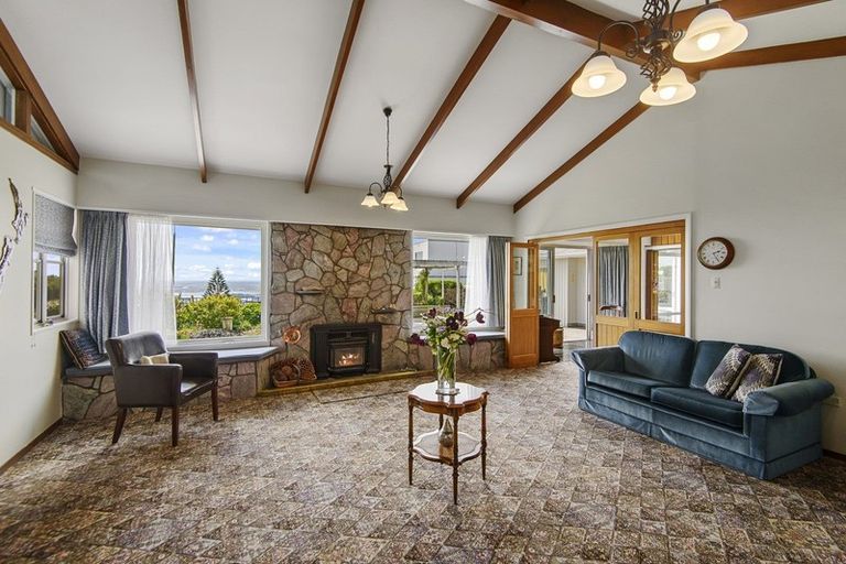 Photo of property in 227 Mount Pleasant Road, Mount Pleasant, Christchurch, 8081