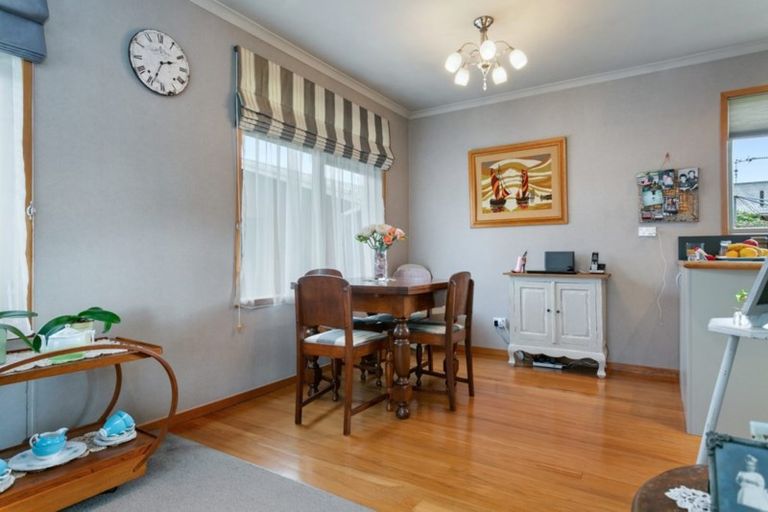 Photo of property in 16 Little Street, Tirau, 3410