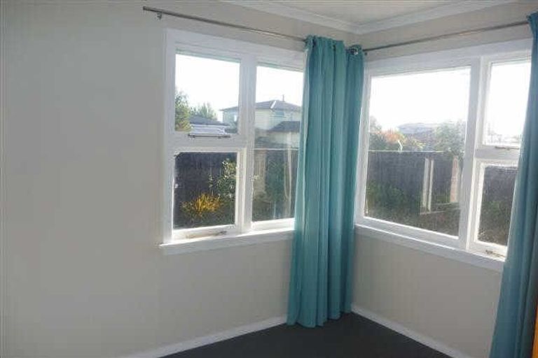 Photo of property in 24 Cutts Road, Russley, Christchurch, 8042