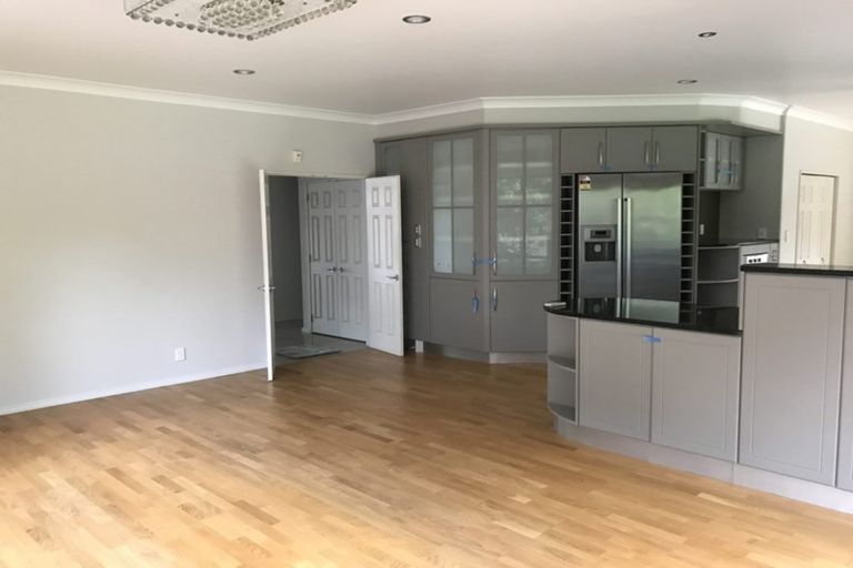 Photo of property in 5 Quedley Court, Eastern Beach, Auckland, 2012