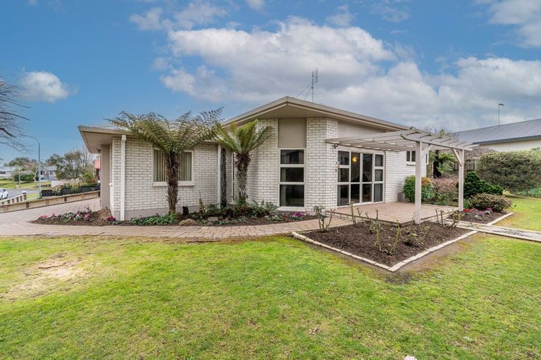 Photo of property in 53 Splitt Avenue, Glenview, Hamilton, 3206