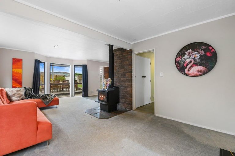 Photo of property in 26 Tawavale Street, Pukehangi, Rotorua, 3015