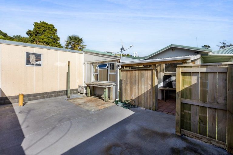 Photo of property in 42 Whakapaki Street, Urenui, 4375