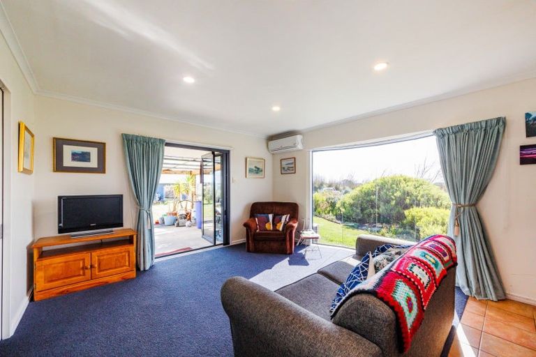 Photo of property in 18 Cummerfield Road, Foxton, 4891