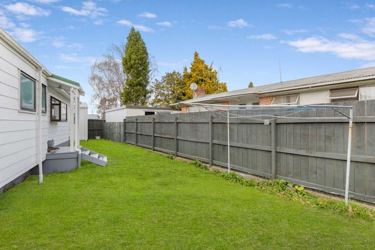 Photo of property in 4a Saint Lukes Place, Bader, Hamilton, 3206