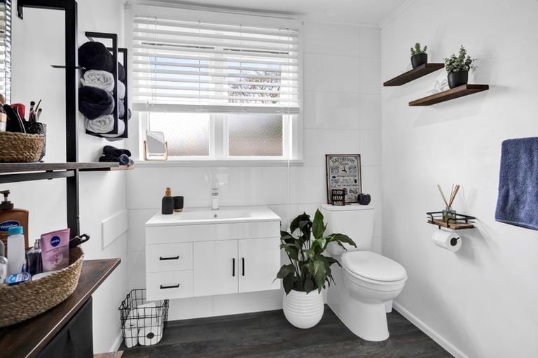 Photo of property in 41 Mahoe Street, Inglewood, 4330