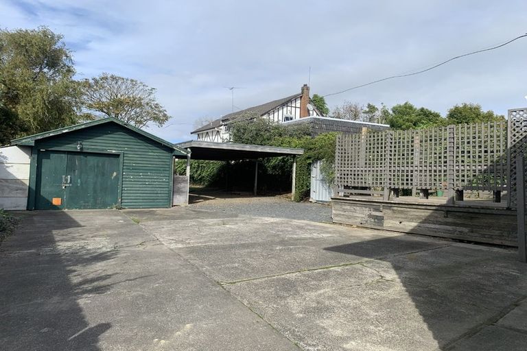 Photo of property in 8 Oraha Road, Huapai, Kumeu, 0810