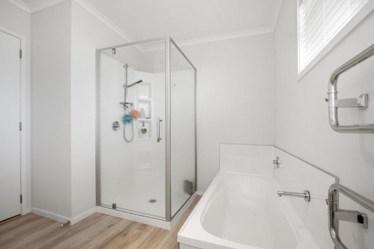 Photo of property in 43a Puhirake Crescent, Pyes Pa, Tauranga, 3112