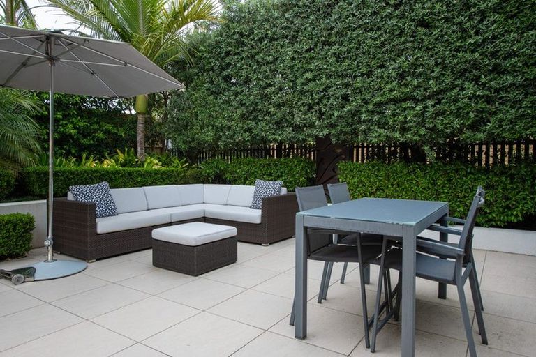 Photo of property in 33a Craig Road, Milford, Auckland, 0620