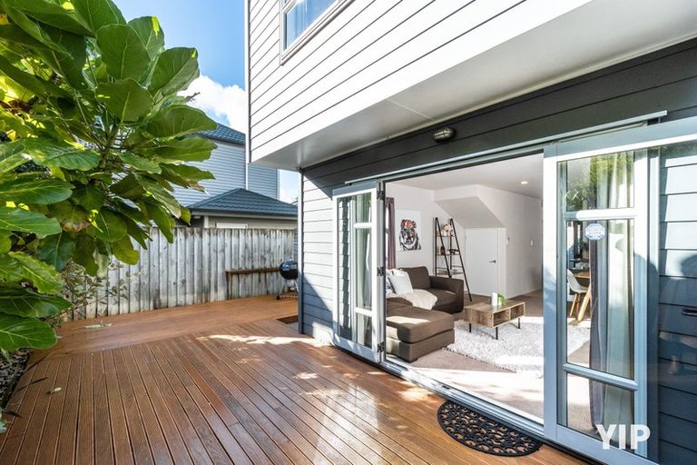 Photo of property in 8 Erlestoke Crescent, Churton Park, Wellington, 6037