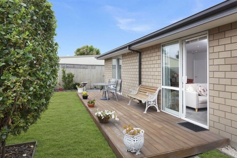 Photo of property in 3/78 Marshland Road, Shirley, Christchurch, 8061