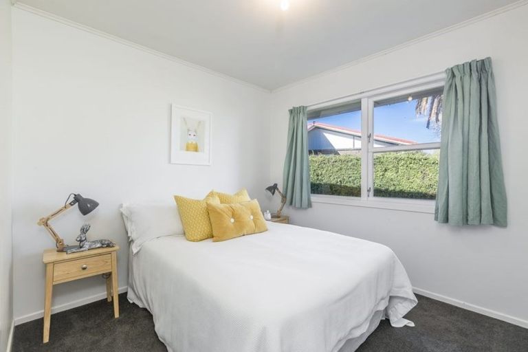 Photo of property in 19 Roby Street, Te Atatu Peninsula, Auckland, 0610