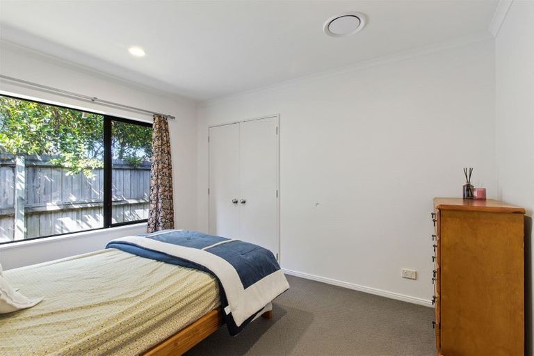 Photo of property in 89 Summerland Drive, Henderson, Auckland, 0612