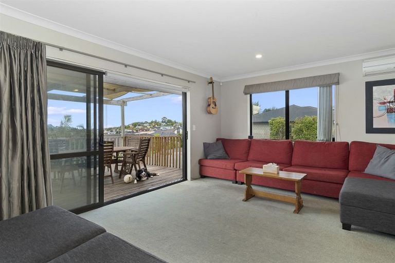 Photo of property in 15 Discovery Avenue, Welcome Bay, Tauranga, 3112