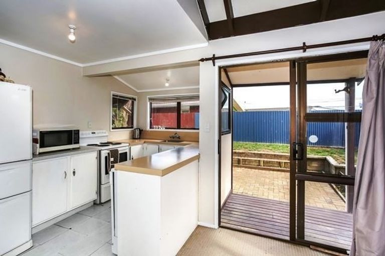 Photo of property in 2/23 Gaylands Place, Opaheke, Papakura, 2113