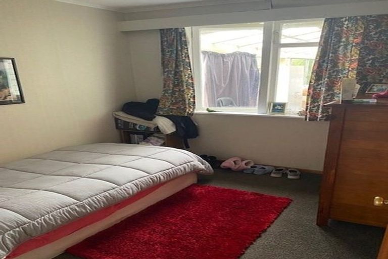 Photo of property in 10 Hillary Street, Tawa, Wellington, 5028