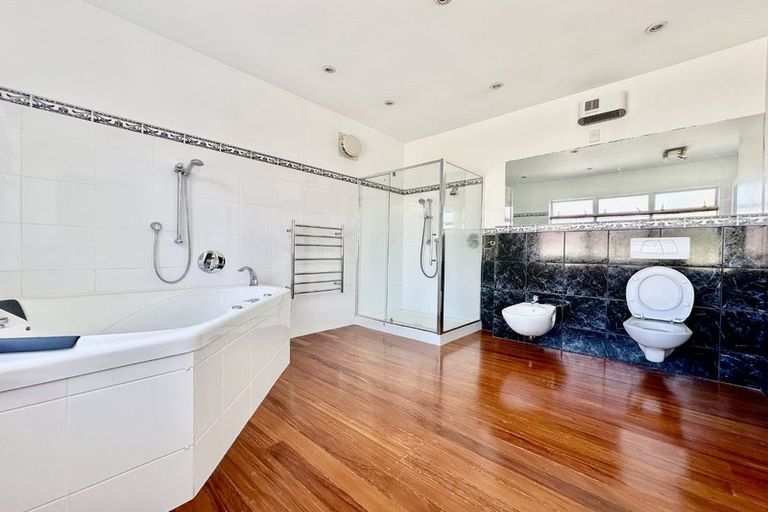 Photo of property in 10 Nicholson Avenue, Papatoetoe, Auckland, 2025