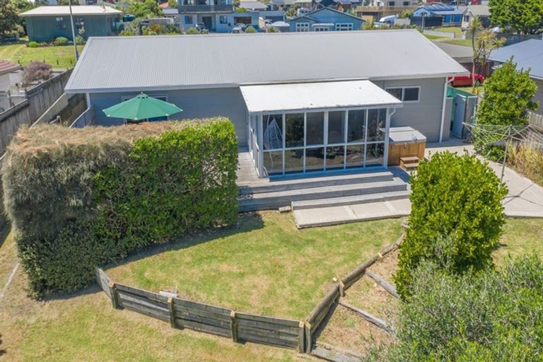 Photo of property in 63 Kahukura Avenue, Waitarere Beach, Levin, 5510