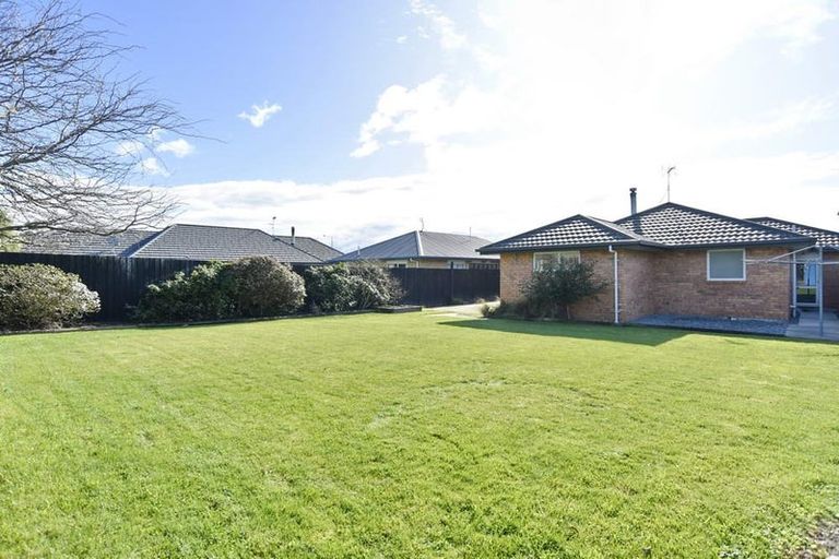 Photo of property in 39 Welsford Street, Woodend, 7610