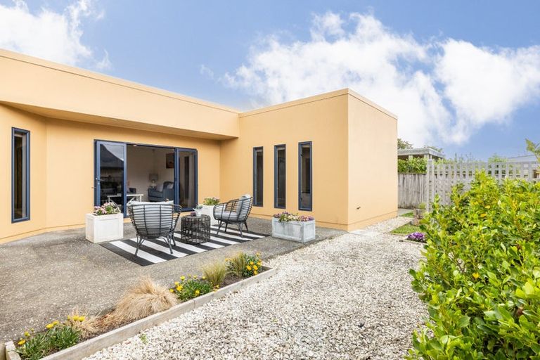 Photo of property in 13 Palmbrook Avenue, Havelock North, 4130