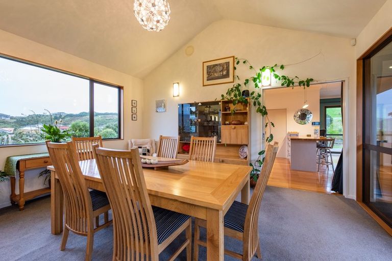 Photo of property in 104 Bing Lucas Drive, Tawa, Wellington, 5028