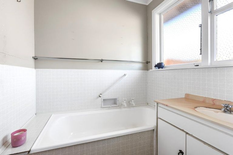 Photo of property in 19 Landsdowne Terrace, Cashmere, Christchurch, 8022