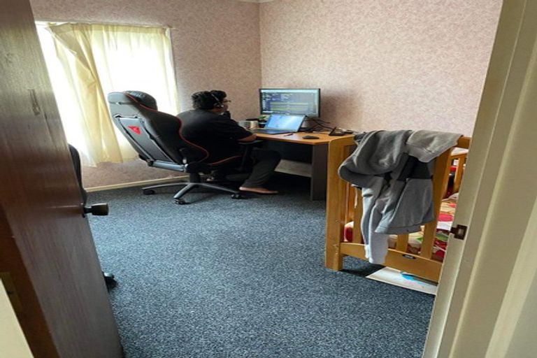 Photo of property in 37 Oakfield Crescent, Pukete, Hamilton, 3200