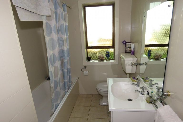 Photo of property in 40 Disraeli Street, Westport, 7825