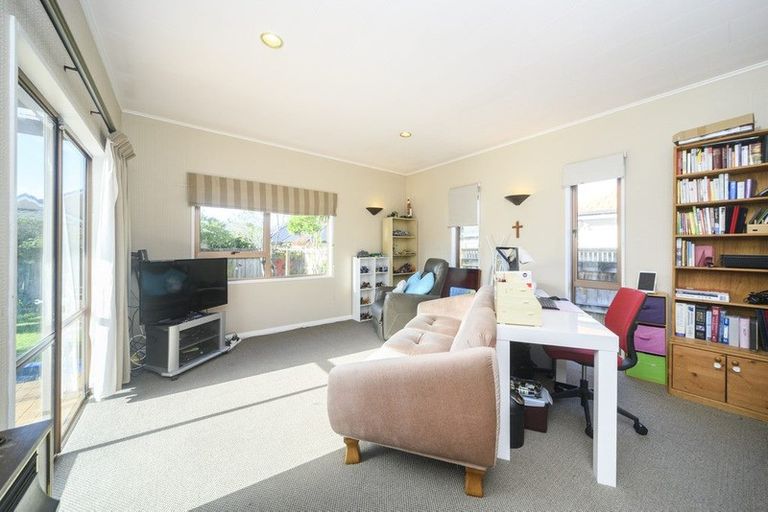 Photo of property in 19 Franklin Avenue, Hokowhitu, Palmerston North, 4410