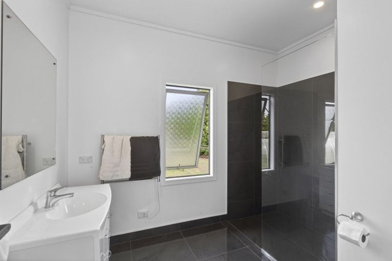 Photo of property in 280 Corbett Road, Paraite, New Plymouth, 4373