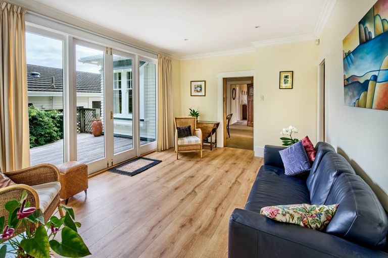 Photo of property in 44 Glen Road, Kelburn, Wellington, 6012